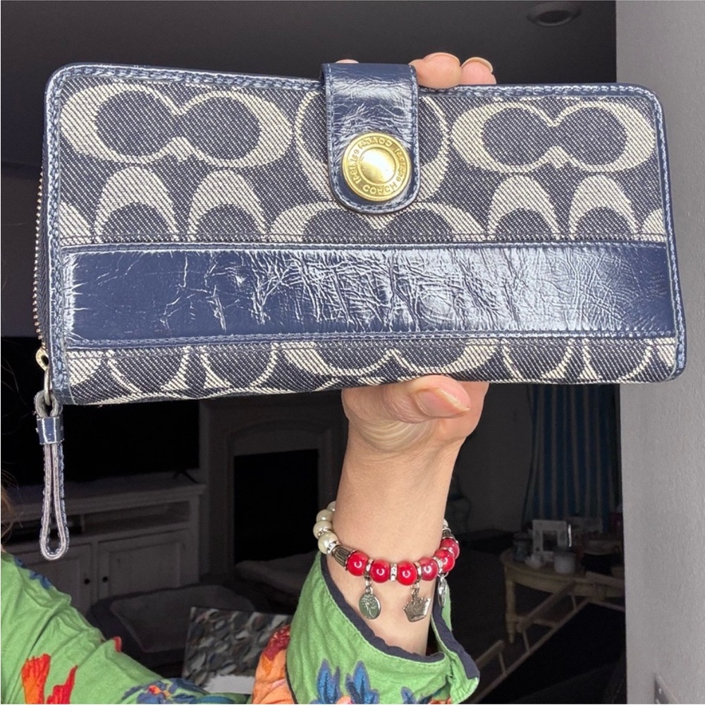 Coach Legacy Denim Blue and Cream Signature Wallet Y2K NWOT - Picture 9 of 17